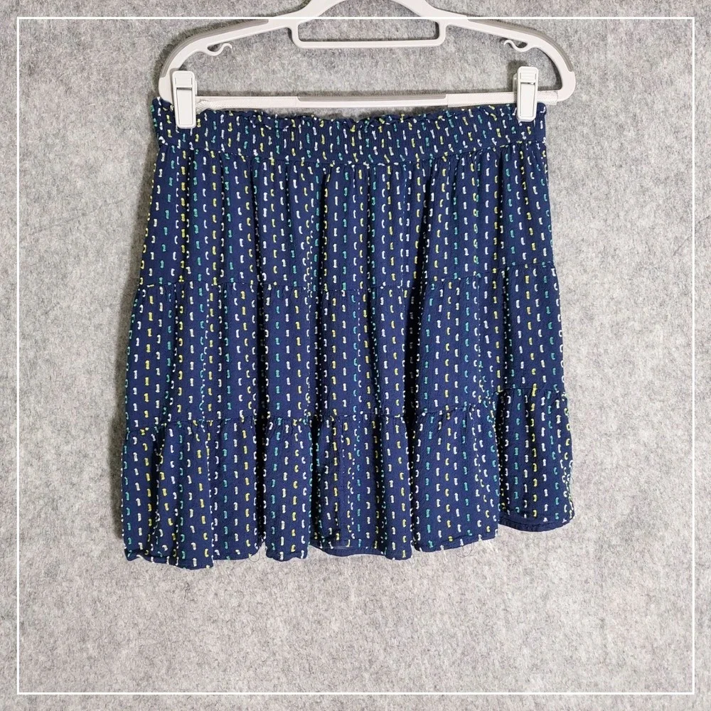 LOFT Ann Taylor Medium Skirt Crepe Tiered Swiss Dot Smocked‎ Relaxed Breathable